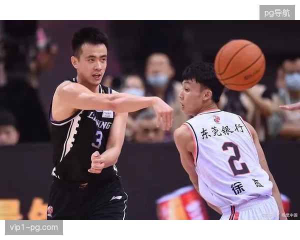 辽宁男篮在休赛期面临重建压力，年轻球员的成长速度备受关注